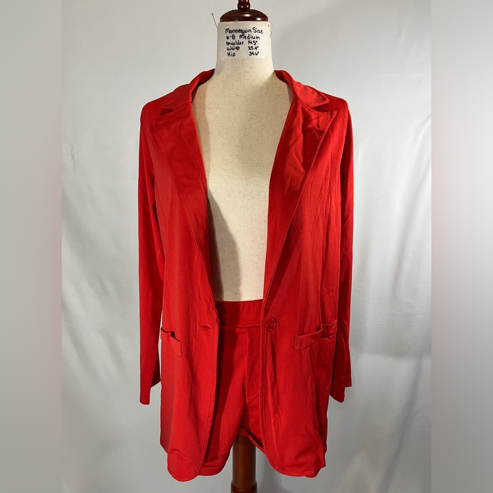 NWOT Women’s Size Medium Red Blazer Top With Matching Shorts